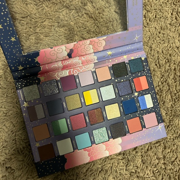 new Pacifica Stellar Gaze eye shadow palette mineral eye shadows Beauty book - Picture 9 of 11